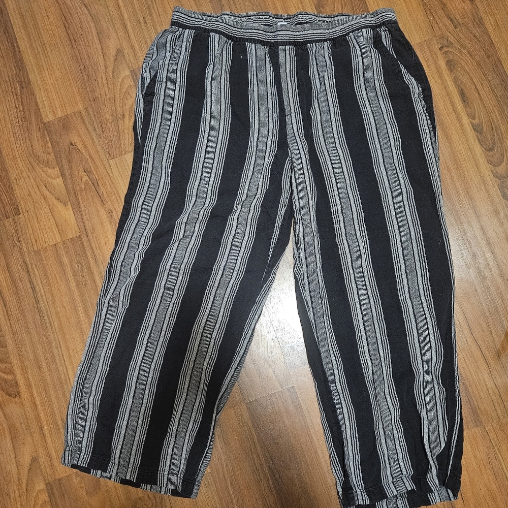 Cropped Pants